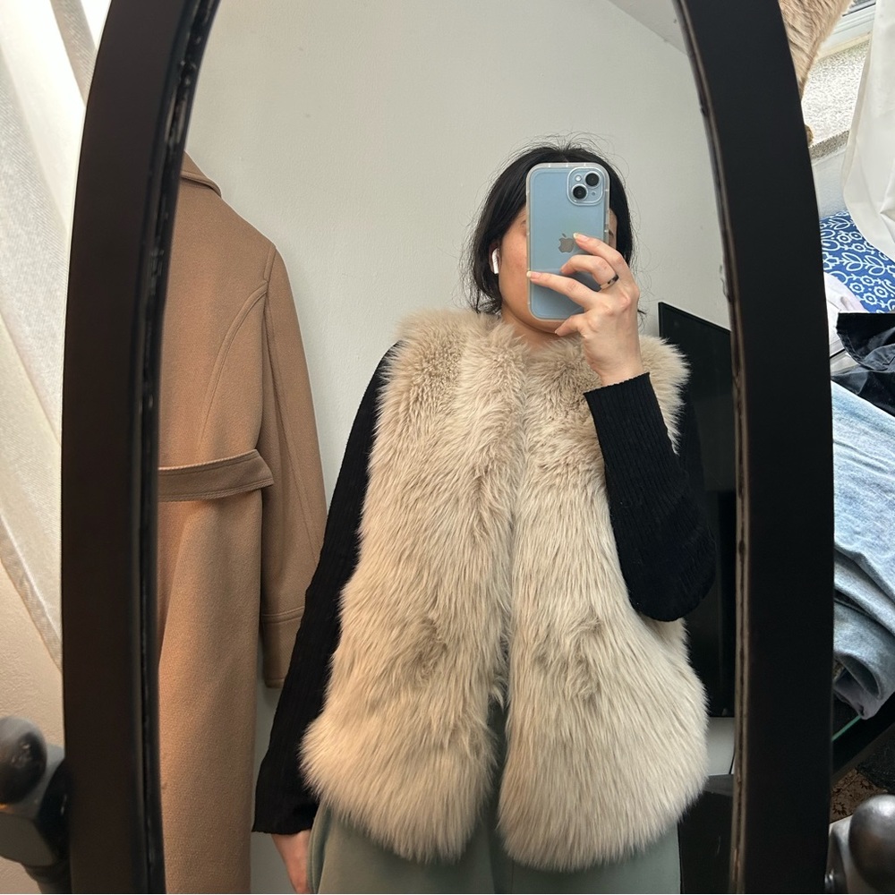 Gap Faux Fur Vest, three D ring and hook closure